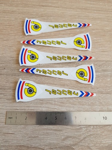Autocollant sticker jeunet - sticker,